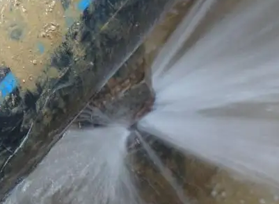 边坝卫生间测漏水施工步骤